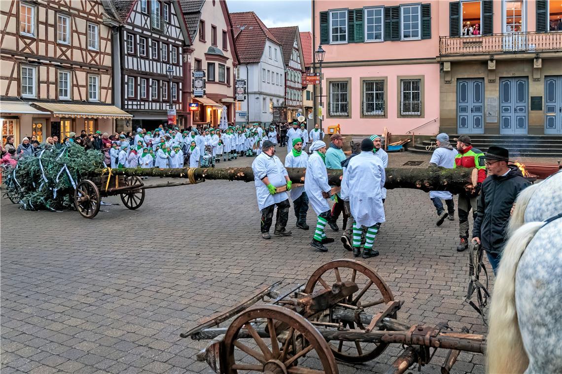 Rathaussturm 2026 in Murrhardt mit Narrentaufe und Narrenbaum stellen.