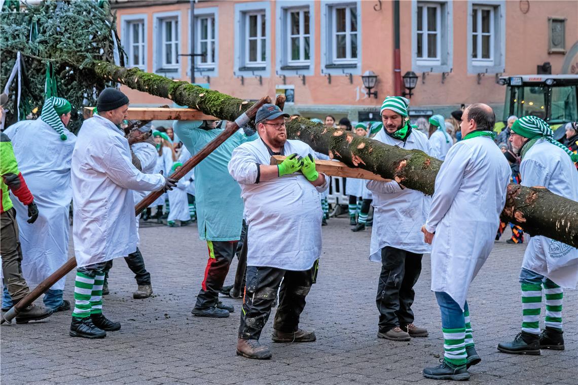 Rathaussturm 2026 in Murrhardt mit Narrentaufe und Narrenbaum stellen.