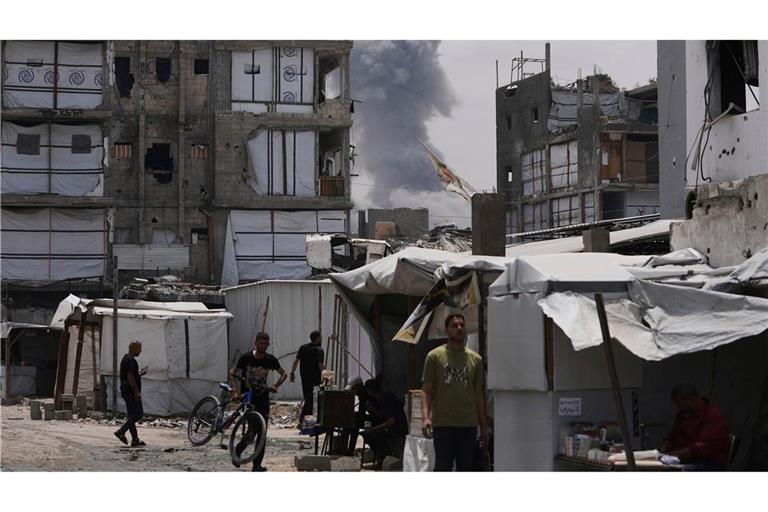 Rauch steigt auf von einem israelischen Luftangriff in Dschabalia, nördlicher Gazastreifen.