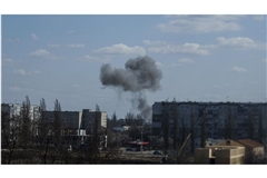 Rauch steigt von einer Explosion nach einem russischen Drohnenangriff auf. (Archivbild)