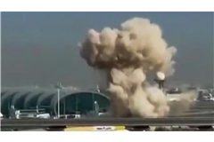 Rauch über Dubais Flughafen.