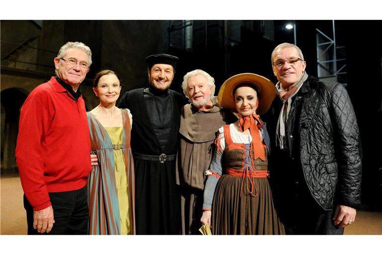 Ray Barra (erster von links) ist nach Angaben des spanischen Staatsballetts an seinem Wohnort im südspanischen Marbella gestorben.