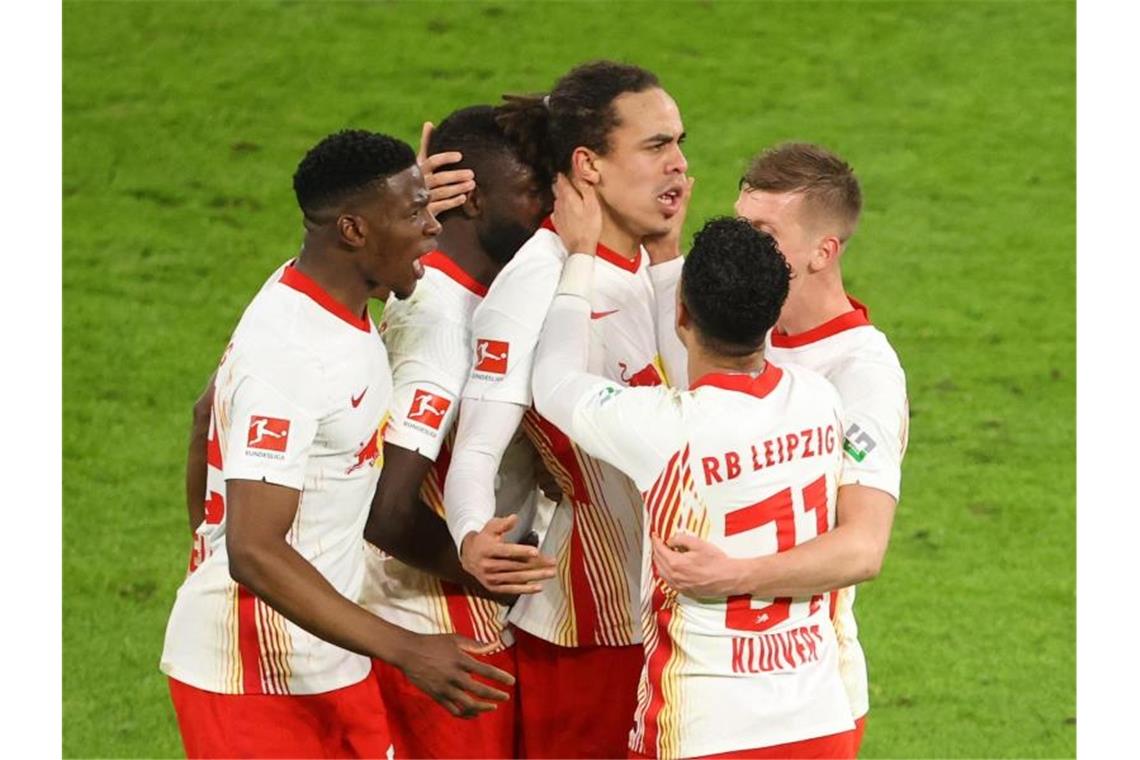 RB Leipzig konnte die Partie gegen Borussia Mönchengladbach nach einem 0:2-Rückstand noch mit einem späten Tor für sich entscheiden. Foto: Jan Woitas/dpa-Zentralbild/dpa