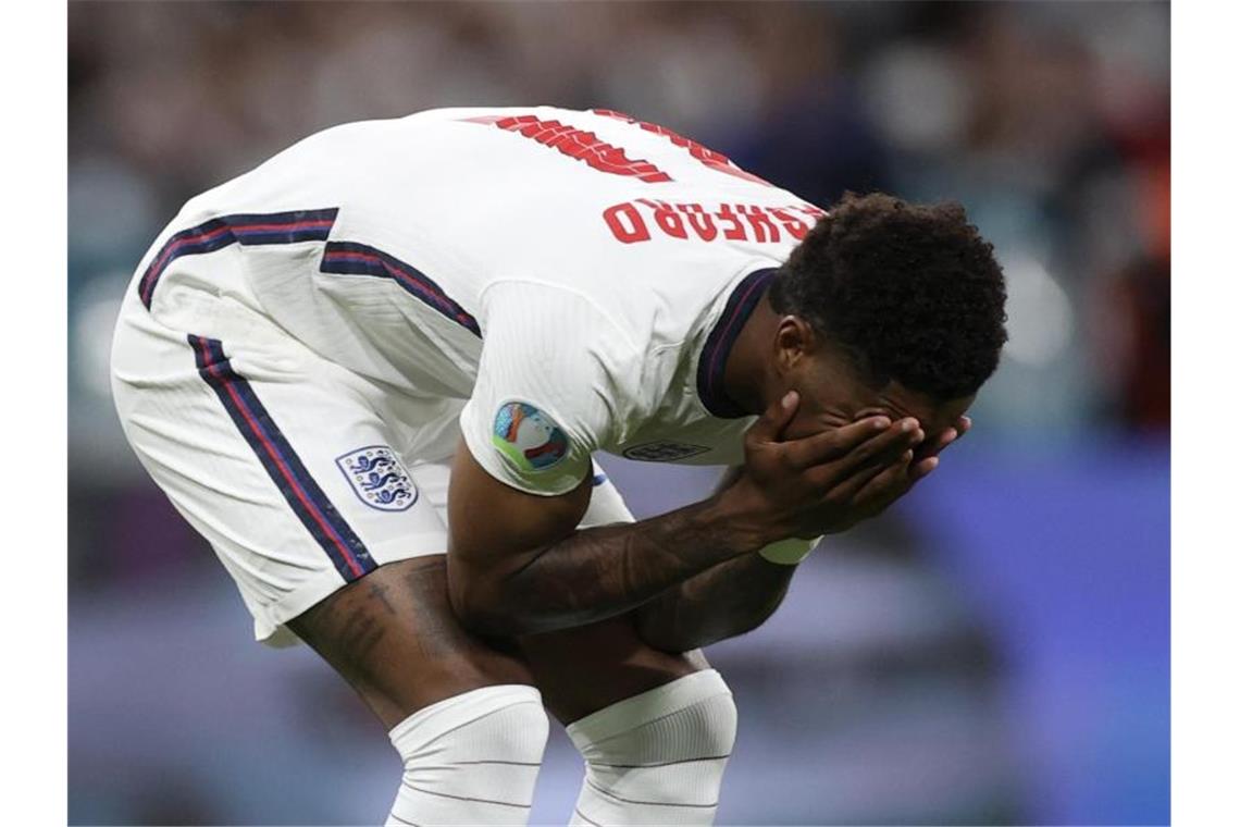 Böses Erwachen von Englands Fußball-Märchen Reagierte mit einer emotionalen Botschaft auf die Anfeindungen gegen ihn und seine Teamkollegen: Englands Marcus Rashford. Foto: Carl Recine/Pool Reuters/dpa