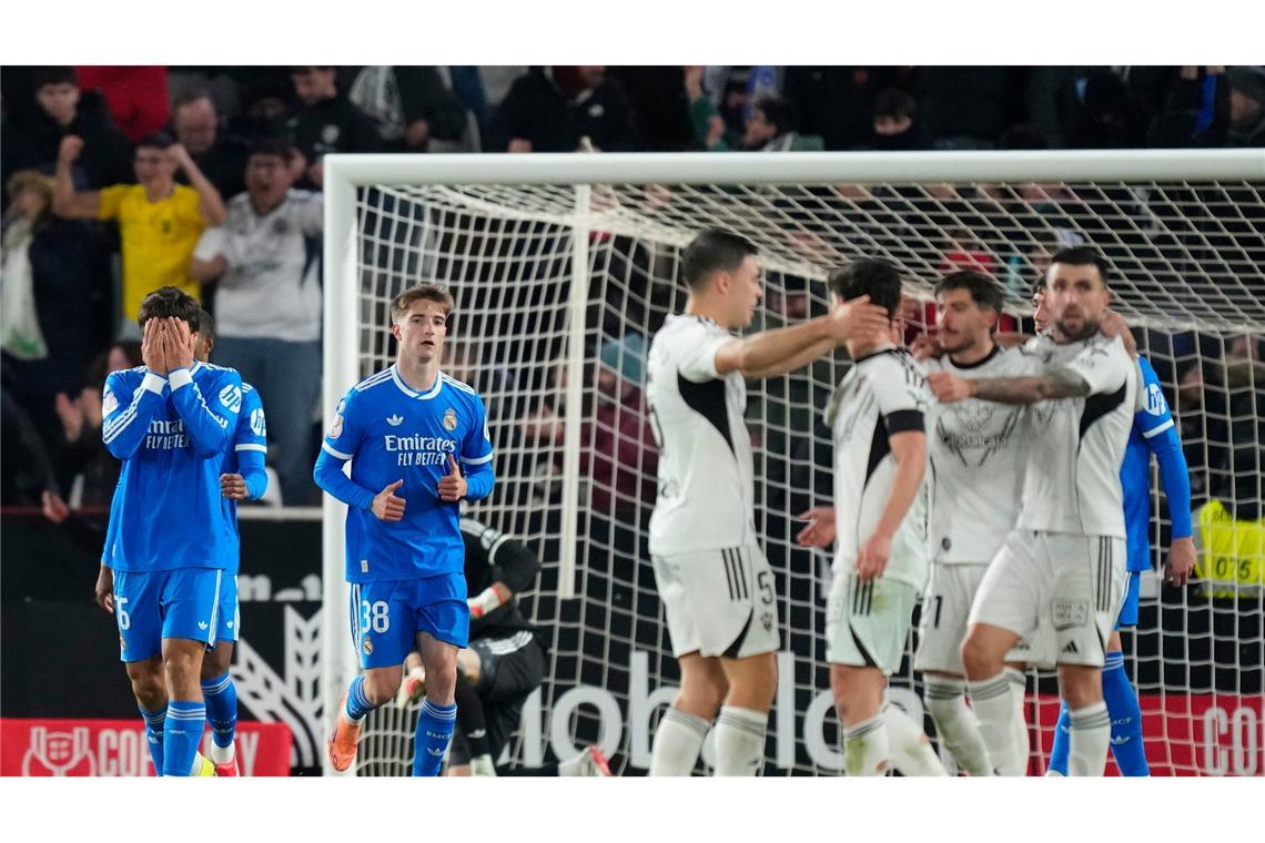 Real ist geschockt, der Außenseiter jubelt.