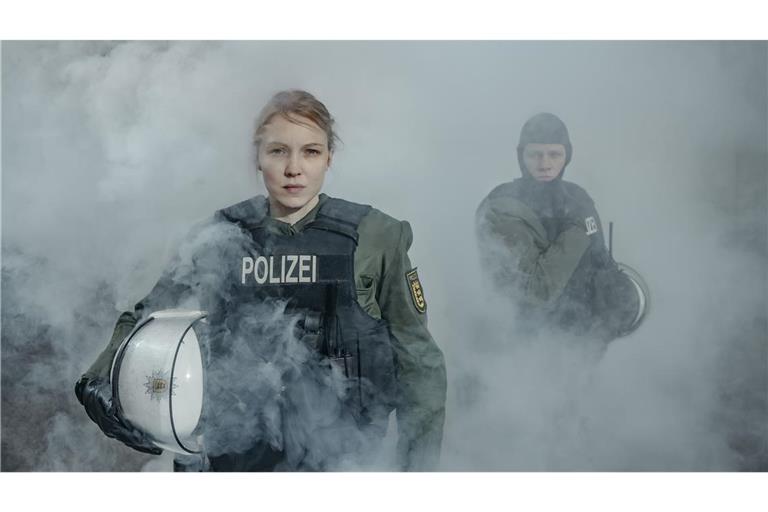 Rebecca Henselmann, dargestellt von Magdalena Laubisch, heißt im SWR-Thriller „Die Nichte des Polizisten“ die 2007 in Heilbronn ermordete Polizistin Michèle Kiesewetter.