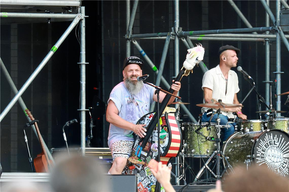Rebel Tell spielen im Vorprogramm.