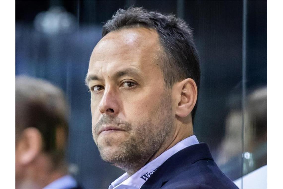 Rechnet mit einem Abbruch der NHL-Saison: Marco Sturm, Co-Trainer bei den Los Angeles Kings. Foto: Marcel Kusch/dpa