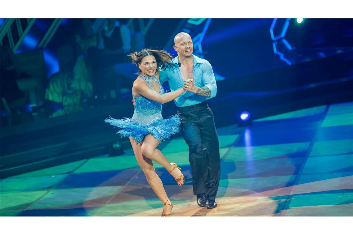 Diese Kandidaten stehen im Finale von "Let's Dance" Reck-Olympiasieger Fabian Hambüchen erhielt für seine Improvisation die Bestnote.
