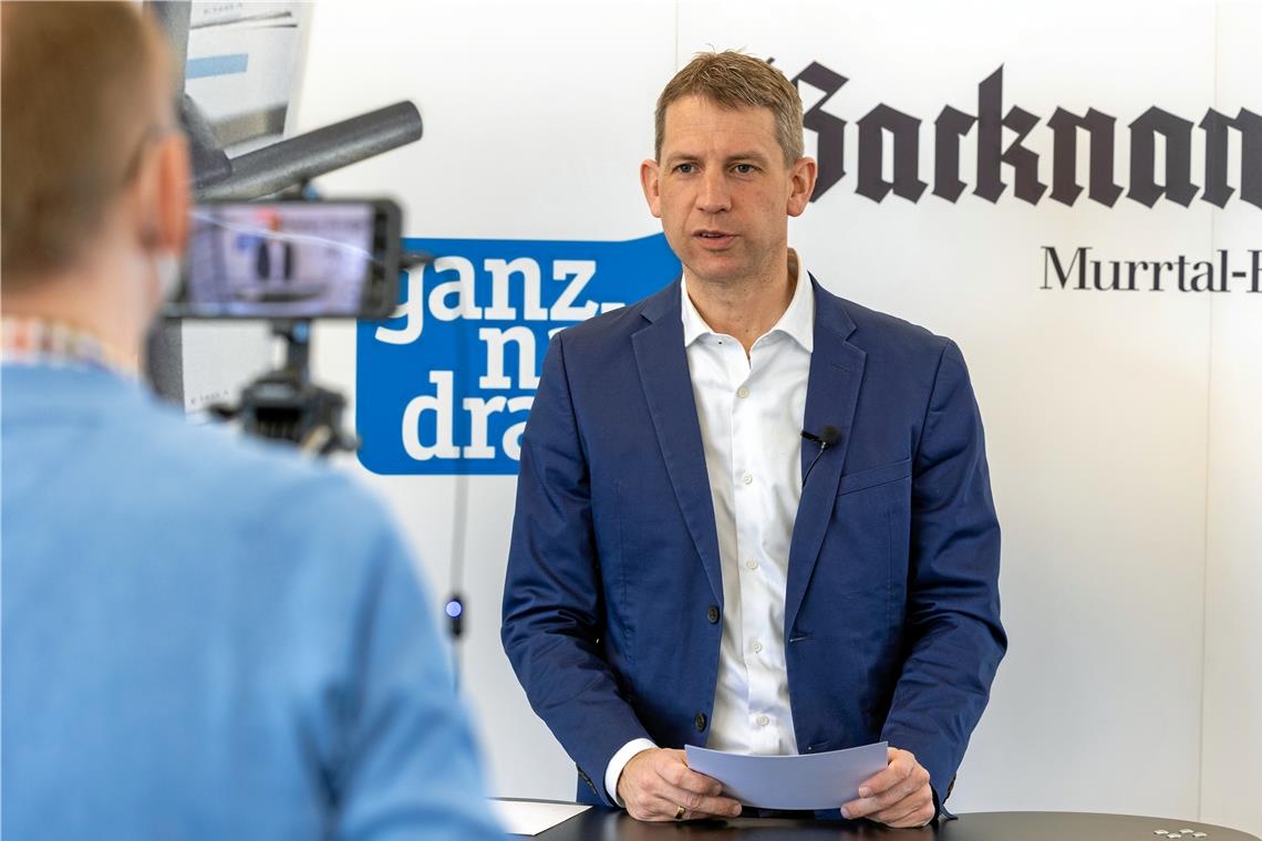 Turnerin, Beachvolleyballer und Judokas siegen Redaktionsleiter Kornelius Fritz hat die digitale Preisverleihung der BKZ-Sportler des Jahres im Studio in Backnang moderiert. Foto: A. Becher