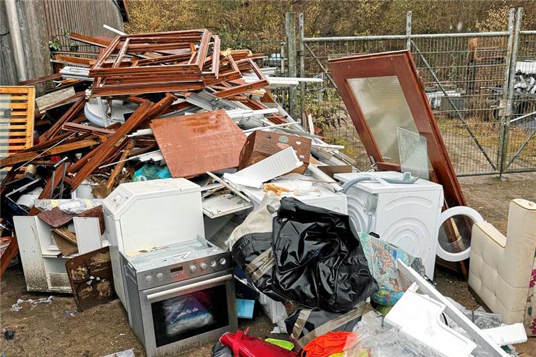 Regelmäßig laden Menschen ihren Müll beim Wertstoffhof ab. Archivfoto: privat