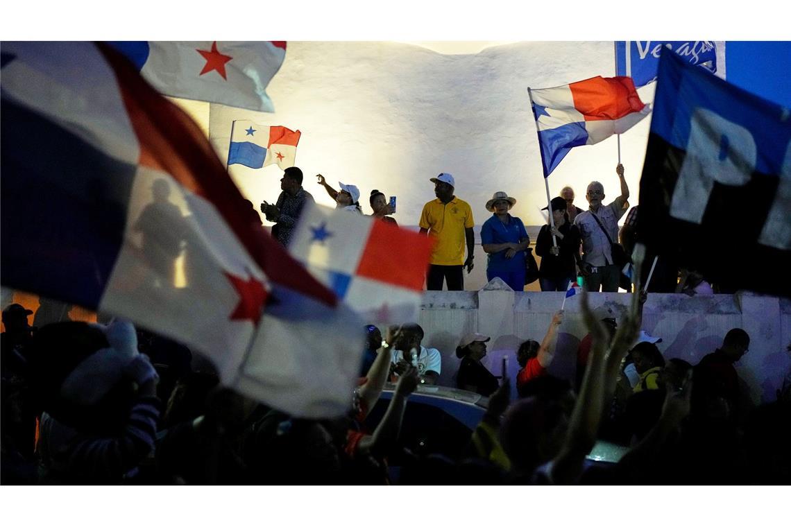 Bilder des Tages Regierungskritische Demonstranten protestieren in Panama gegen eine Reform des Sozialversicherungssystems.