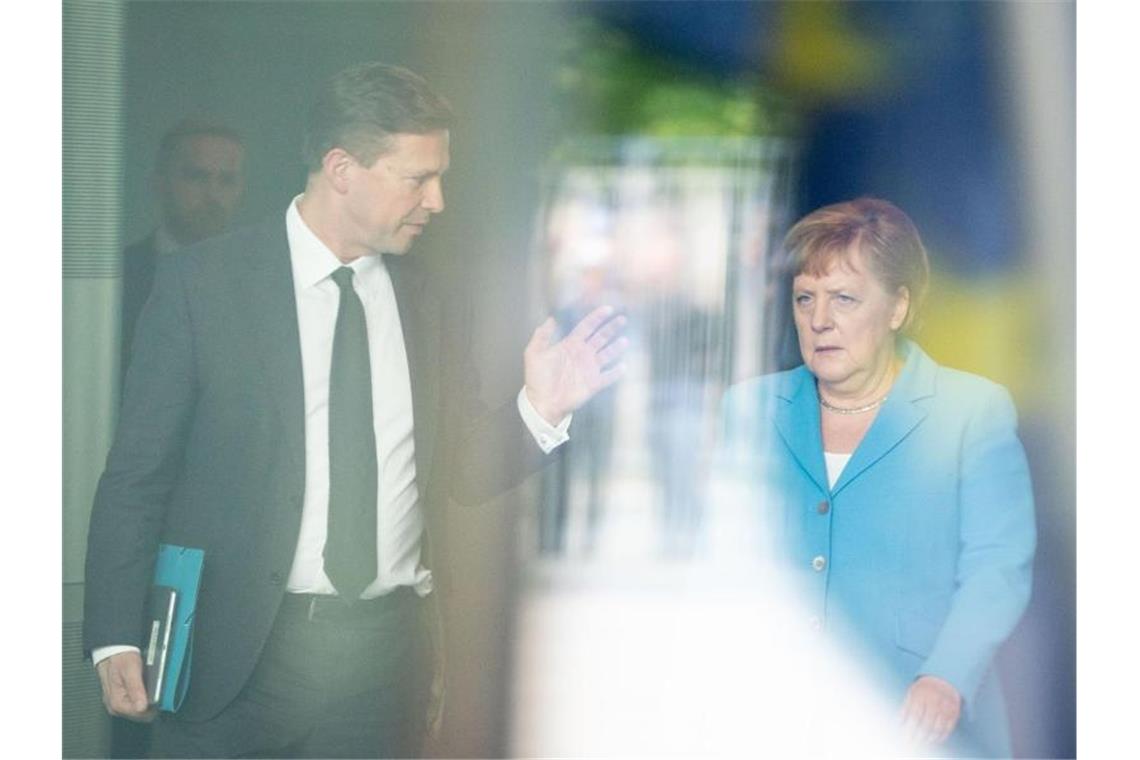 Bundespresseamts-Mitarbeiter soll spioniert haben Regierungssprecher Steffen Seibert leitet das Presse- und Informationsamt der Bundesregierung. Foto: Kay Nietfeld/dpa