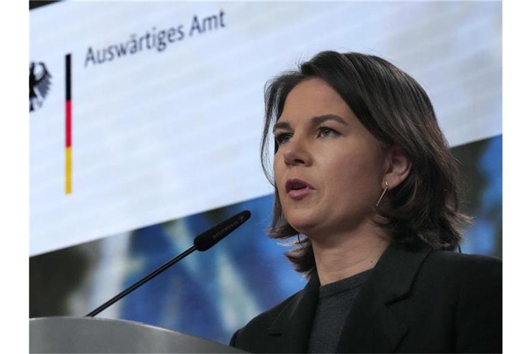 Reist für Gespräch zu den „Perspektiven der russisch-deutschen Beziehungen“ nach Moskau: Annalena Baerbock. Foto: Michael Sohn/AP/dpa
