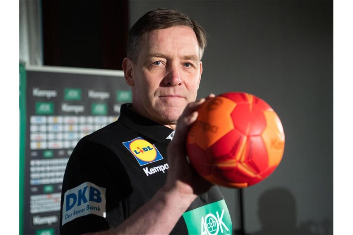 DHB-Coach Gislason dämpft nach Absagen die WM-Erwartungen Reist mit sechs Europameistern und zwei Neulingen zur Handball-WM nach Ägypten: Bundestrainer Alfred Gislason. Foto: Julian Stratenschulte/dpa