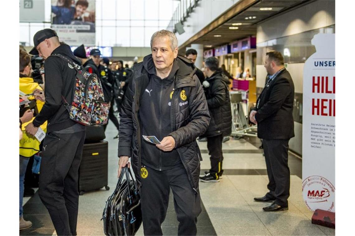 Länderspielabgsage möglich - BVB reist separat nach Paris Reist mit seinem Team im kleinen Kreis nach Paris: BVB-Coach Lucien Favre. Foto: David Inderlied/dpa