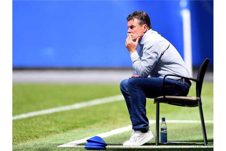 Relegation oder nochmal 2. Liga: Wohin führt der Weg vom HSV und Trainer Dieter Hecking?. Foto: Stuart Franklin/Getty Images Europe/Pool/dpa