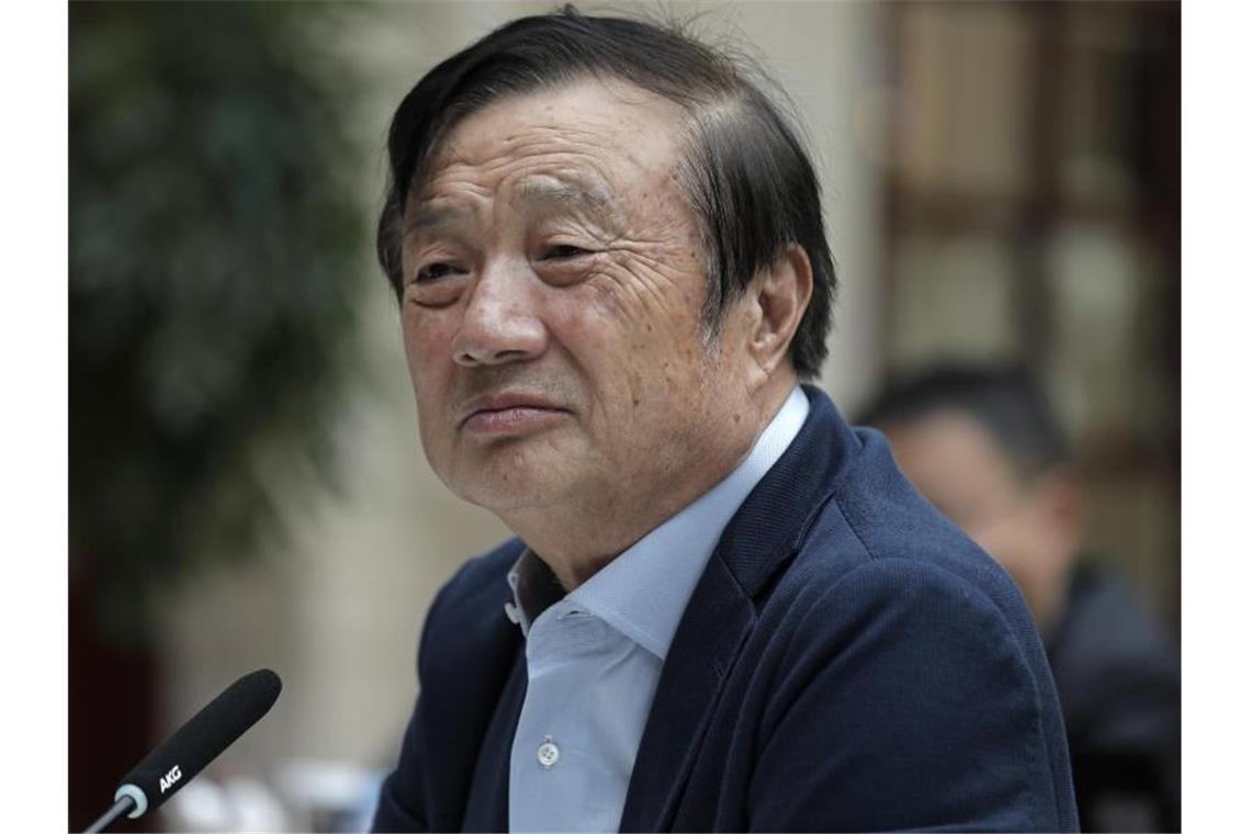 Huawei-Chef zieht über Trump her Ren Zhengfei, Gründer und Chef des Unternehmens Huawei, übt Kritik an US-Präsident Trump. Foto: Vincent Yu/AP