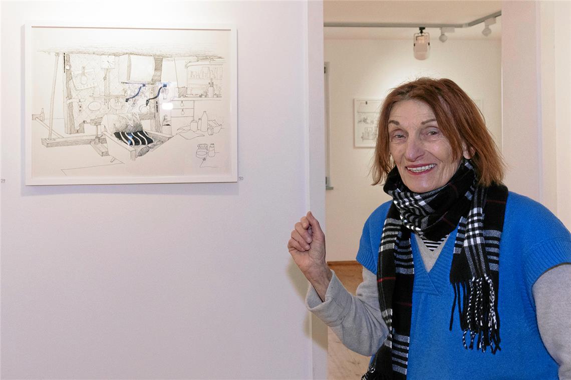 Möblierte Psychogramme im Backnanger Helferhaus Renate Busse hat Freude an der genauen Beobachtung und der zeichnerischen Umsetzung des Gesehenen. Fotos: Dietmar van der Linden
