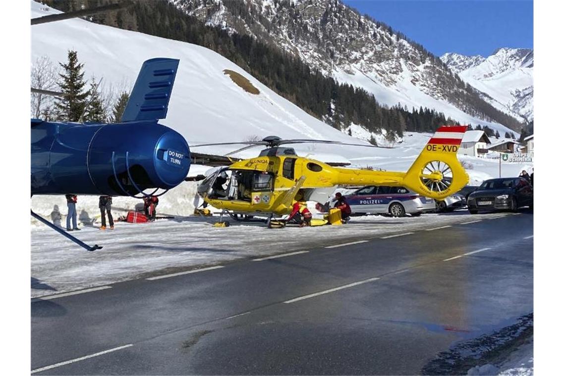 Rettungskräfte am Fuß der Gammerspitze. Foto: Zeitungsfoto.At/APA/dpa