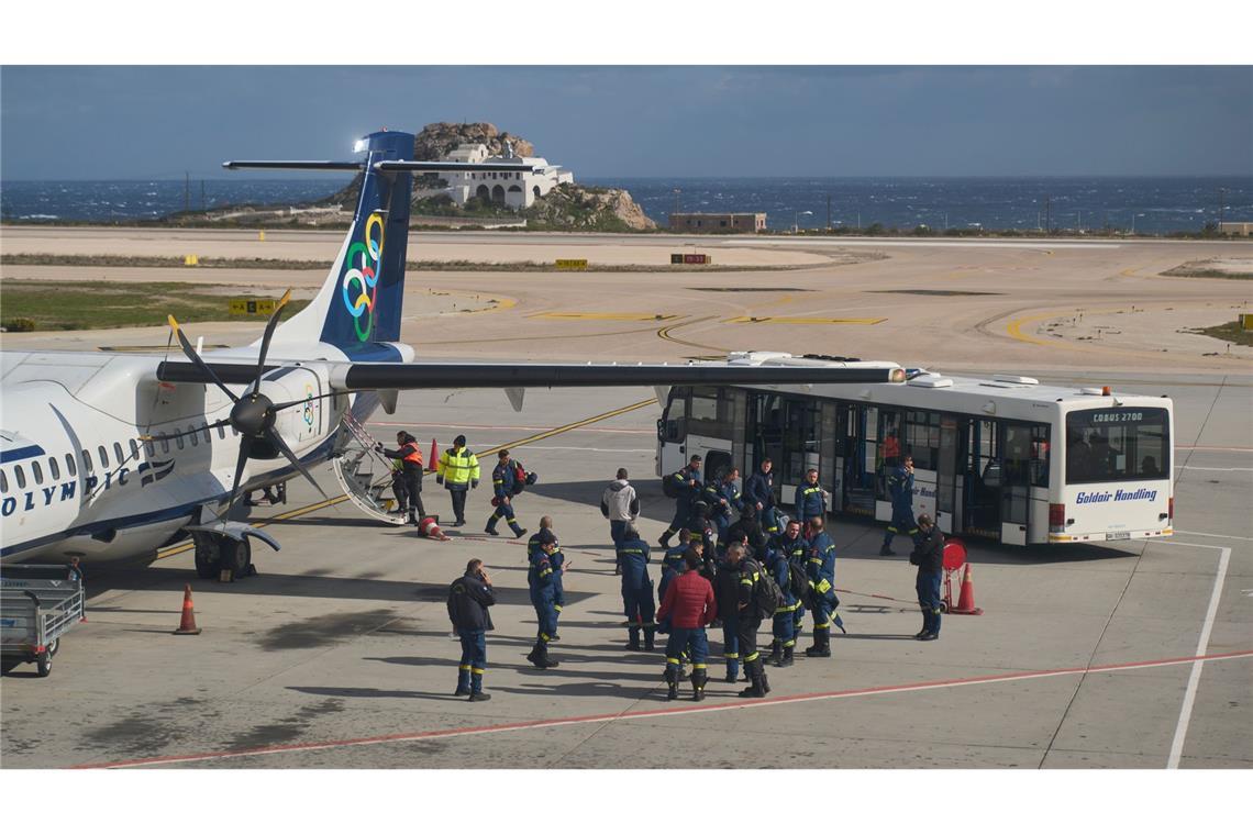 Santorini: Experten registrieren vulkanische Aktivität Rettungskräfte sind bereits vor Ort - nun heißt es Abwarten