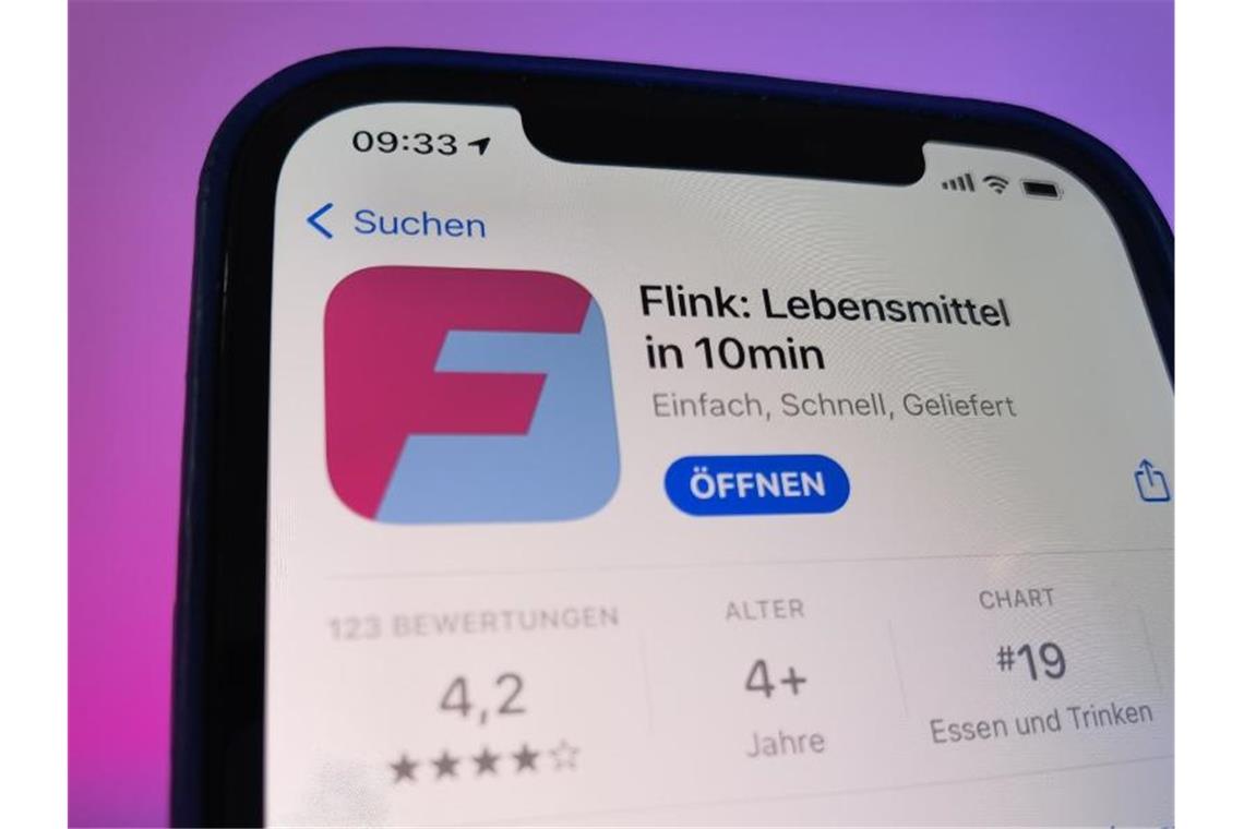Im Online-Lebensmittelhandel werden die Karten neu gemischt Rewe baut ihr Engagement im Online-Lebensmittelhandel aus und steigt bei Flink ein. Foto: Christoph Dernbach/dpa