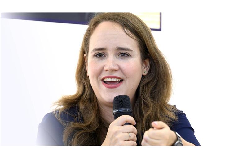 „Als ich dick war, war’s das Dicksein – dann der fehlende Studienabschluss“ Ricarda Lang Mitte Oktober auf der Frankfurter Buchmesse.