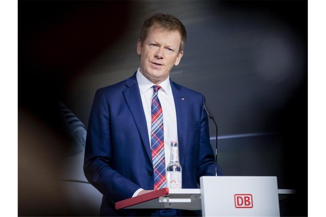 Deutsche Bahn hält in Krise an Top-Managern fest