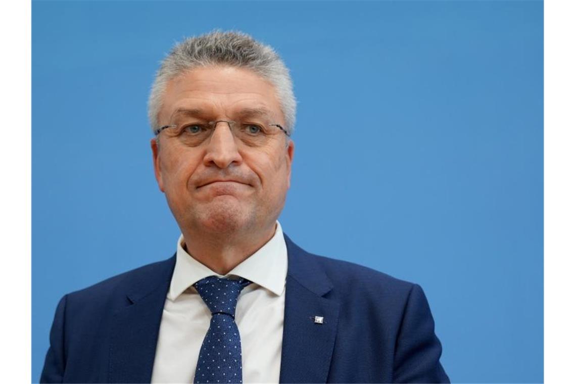 RKI stuft Corona-Risiko für Ungeimpfte als „sehr hoch“ ein RKI-Präsident Lothar H. Wieler während einer Pressekonferenz in Berlin. Foto: Kay Nietfeld/dpa