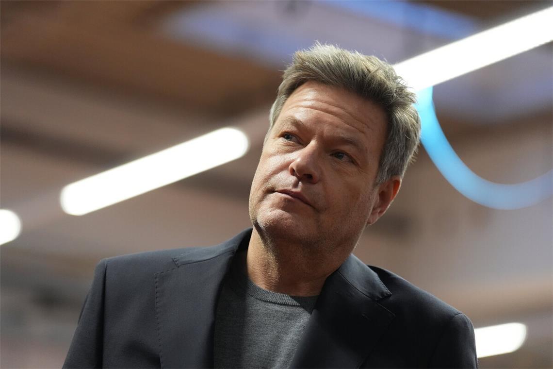 Nach dem Heizgesetz das nächste Kommunikationsdesaster für Habeck Robert Habeck hat einen umstrittenen Vorschlag gemacht. Robert Habeck hat einen umstrittenen Vorschlag gemacht. Robert Habeck hat einen umstrittenen Vorschlag gemacht.