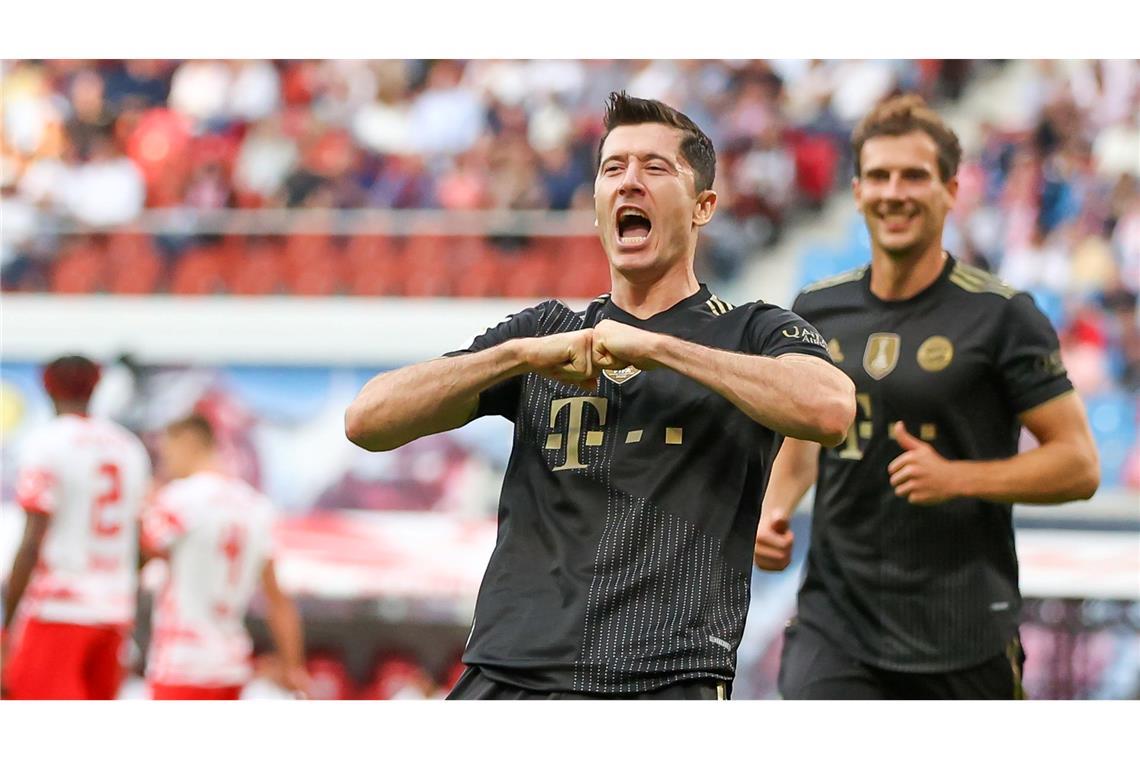 Robert Lewandowski (l) spielt künftig in den USA. (Archivbild)