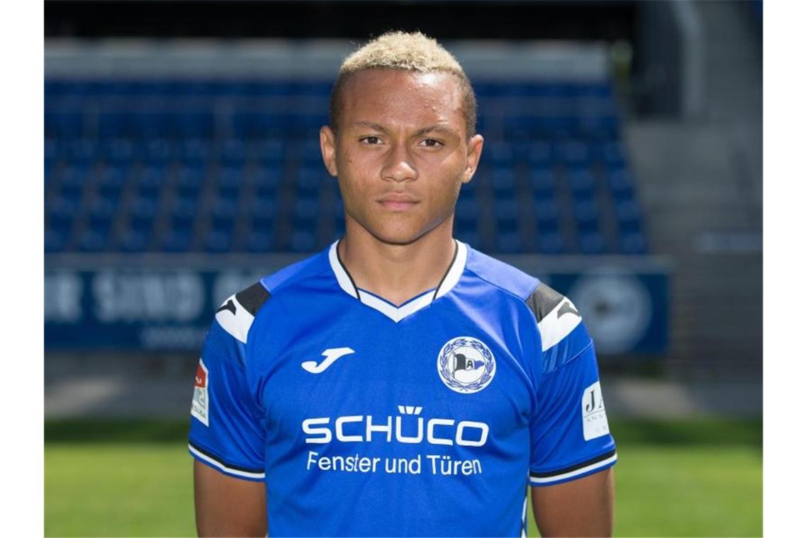 VfB Stuttgart holt Talent Massimo zurück Roberto Massimo im Trikot von Arminia Bielefeld. Foto: Friso Gentsch/Archivbild