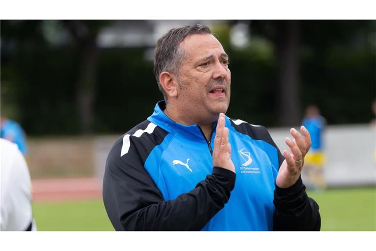 Roberto Raimondo freut sich über die Leistung seines Teams - vor allem in der zweiten Halbzeit.