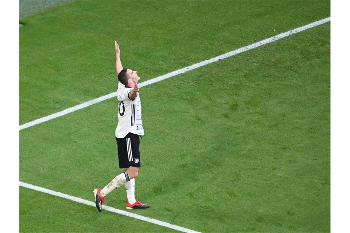 „Magischer“ Gosens führt DFB-Elf zum 4:2-Sieg