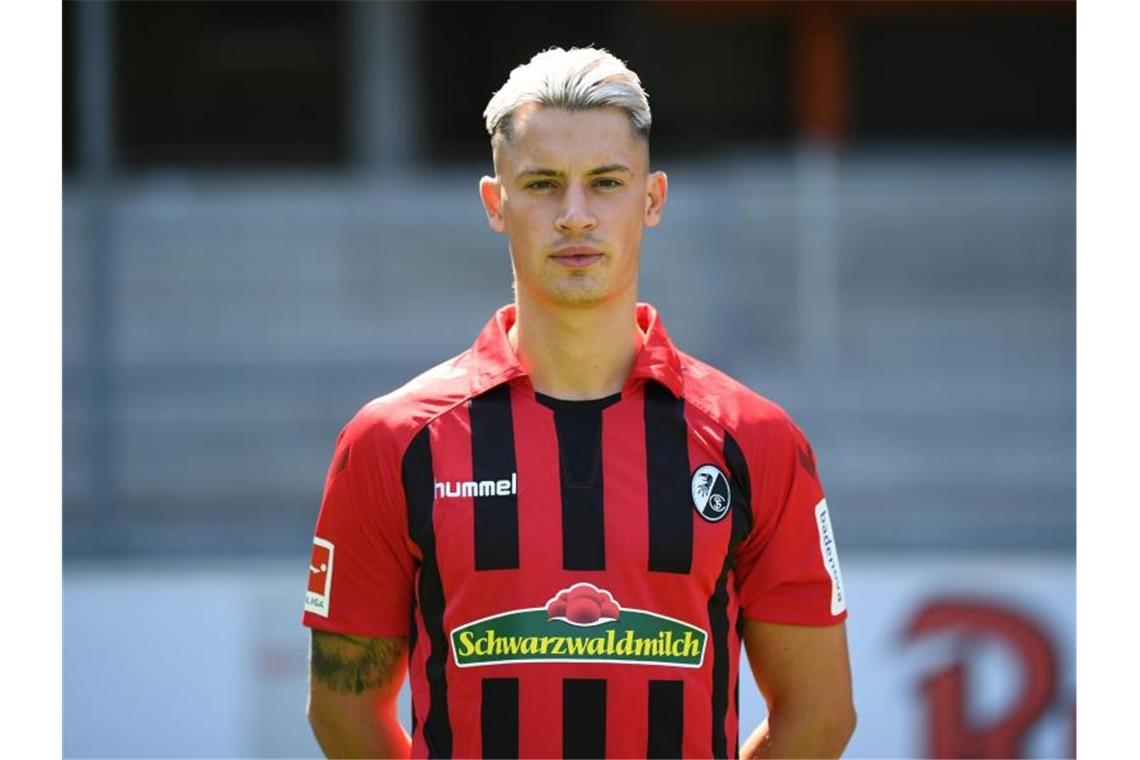 Freiburg mit Nationalspieler Koch, Hertha beginnt ohne Cunha Robin Koch. Foto: Patrick Seeger/dpa/Archivbild