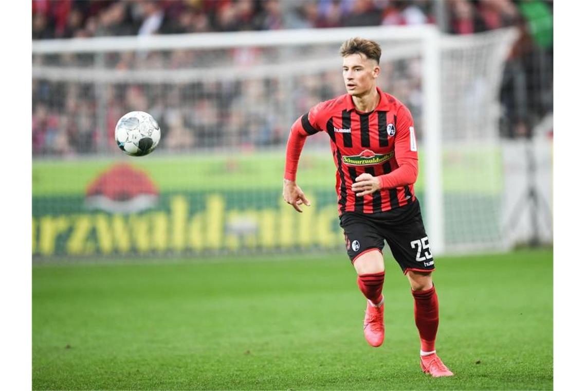 Wechsel von Nationalspieler Koch zu Leeds United perfekt Robin Koch von Freiburg in Aktion. Foto: Patrick Seeger/dpa/Archivbild