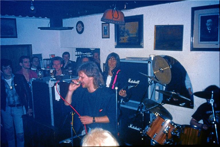 Rockbands wie die Bad Boyz machten in der Pinte Musik. Dort trafen sich in den 80er-Jahren auch viele Musiker. Foto: Archiv Klaus Weller