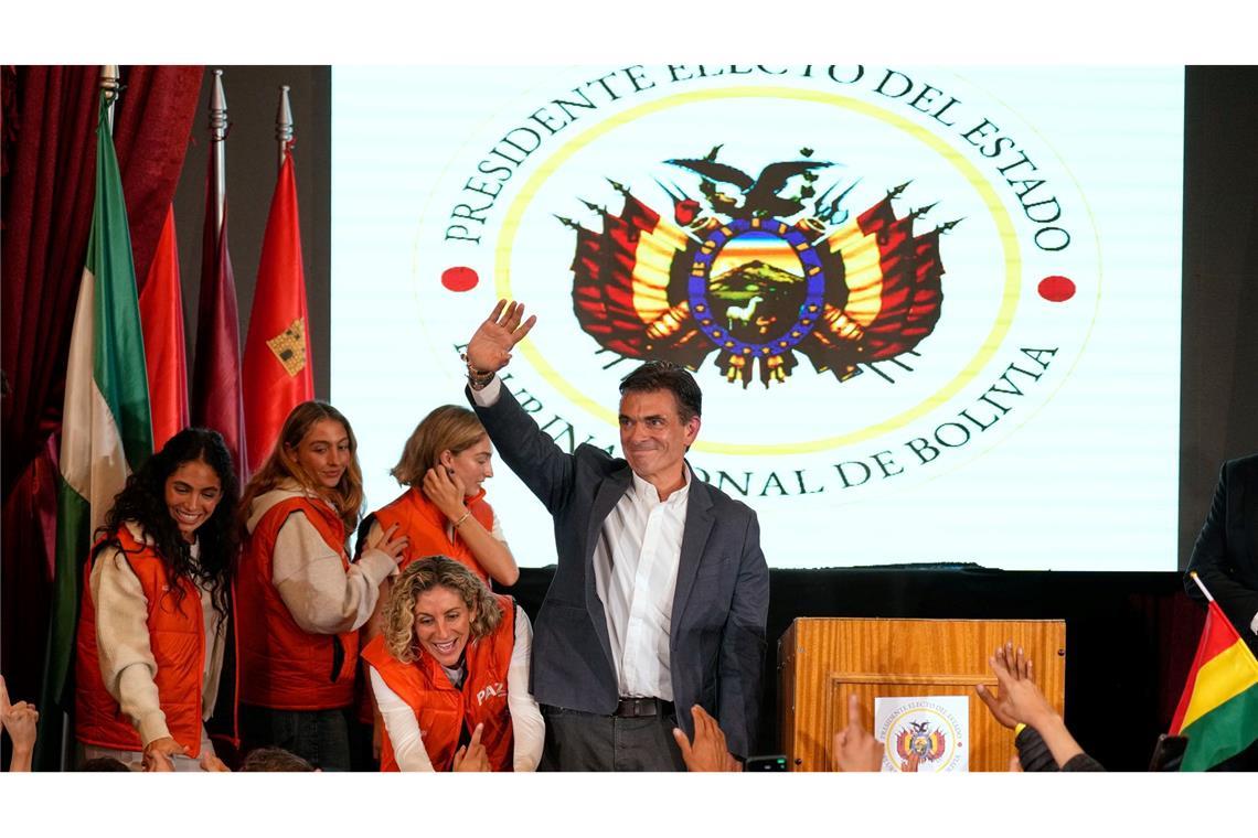Ende der linken Ära in Bolivien: Paz gewinnt Präsidentenwahl Rodrigo Paz Pereira hielt nach seinem Wahltriumph eine Rede vor Anhängern.