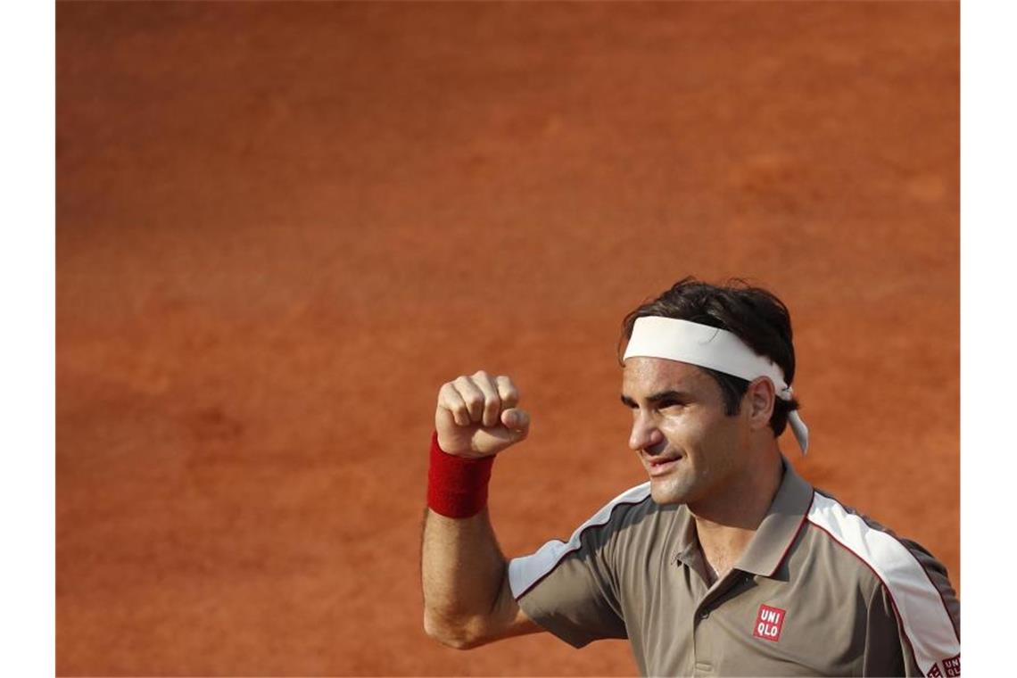 „Giganten-Duell“ in Paris: Federer vs. Nadal Roger Federer fordert Rafael Nadal heraus. Foto: Jean-Francois Badias/AP