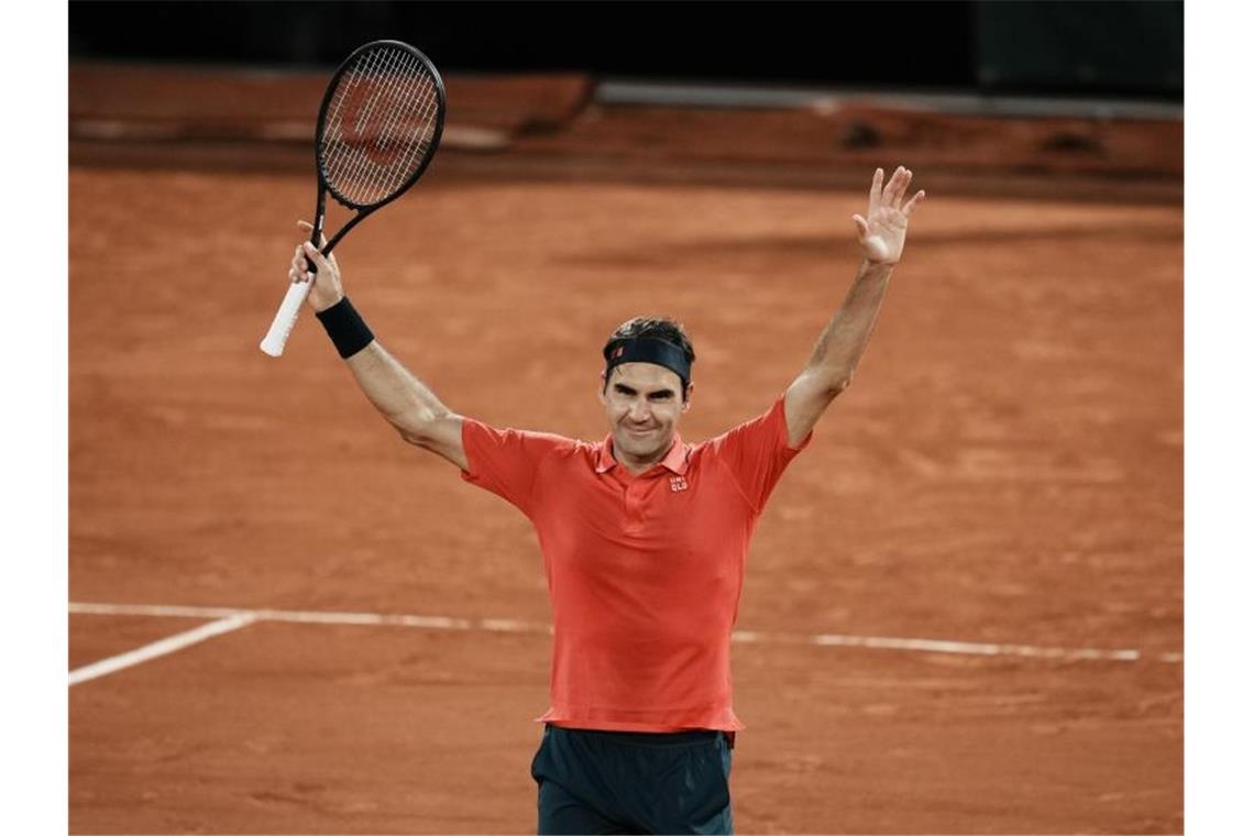 Roger Federer wird bei den French Open nicht zum Achtelfinale antreten. Foto: Thibault Camus/AP/dpa