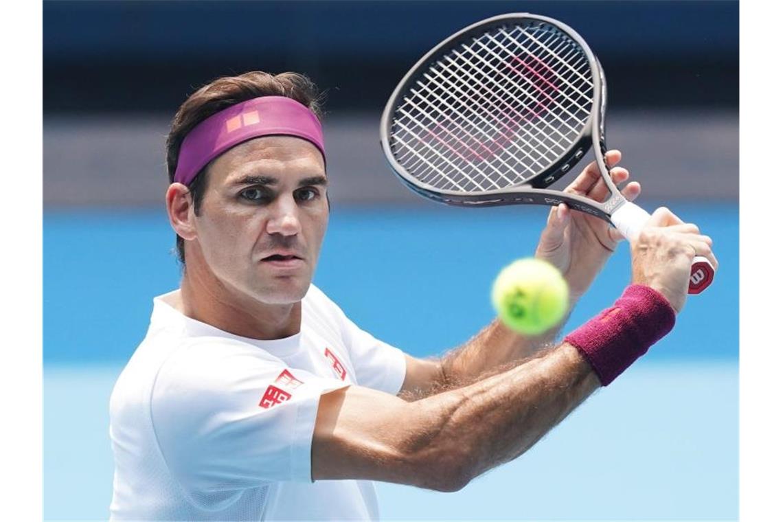 Roger Federer zählt sich selbst nicht zu den Australian-Open-Favoriten. Foto: Michael Dodge/AAP/dpa