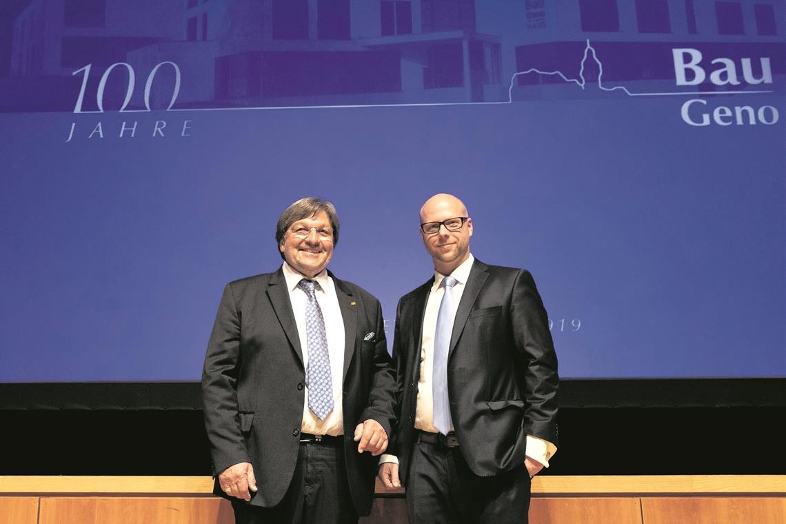 Roland Irschik (links) und Raphael Althaus leiten gemeinsam die Bau-Geno Backnang. Foto: J. Fiedler