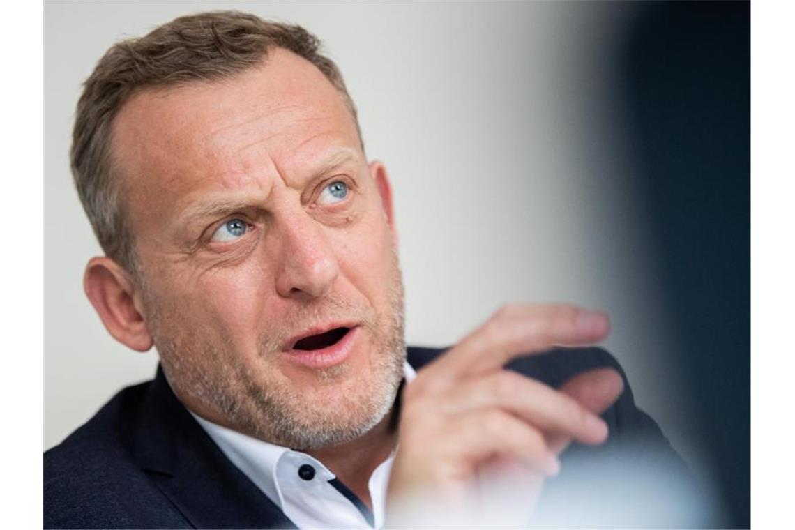 Roman Zitzelsberger, Baden-Württembergs IG-Metall-Chef. Foto: Tom Weller/dpa/Archiv