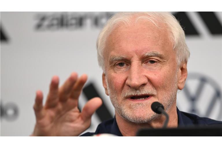 Rudi Völler sieht keinen Grund zur Sorge bei zwei schwierigen WM-Themen.