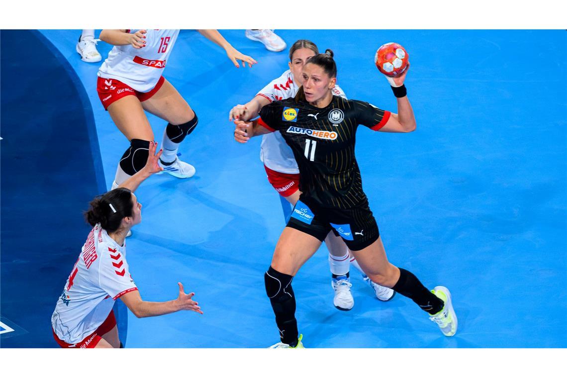 Handball-Frauen haben Bock auf EM-Kracher Rückraumspielerin Xenia Smits hat den Traum von einer EM-Medaille noch nicht aufgegeben.
