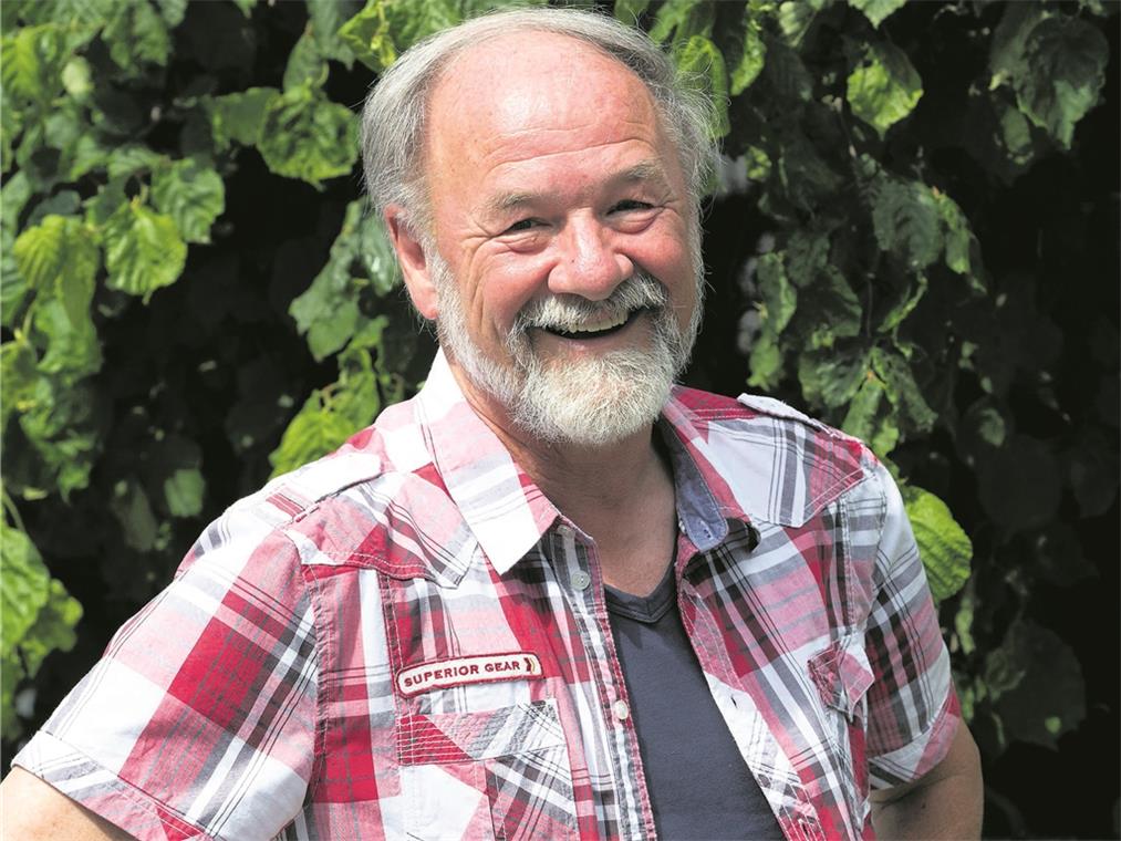 Kulturbotschafter
im Täle Rüdiger Frey ist das Gesicht des Kulturkreises Bildungszentrum Weissacher Tal. Während der ersten Jahre blieb die Kulturarbeit auf das Bildungszentrum beschränkt. 1989 wurde die Arbeit der Kulturinstitution räumlich ausgeweitet, zunächst auf das Bürgerhaus in Unterweissach und zirka zwei Jahre später auf Auenwald und Allmersbach im Tal. Foto: J. Fiedler