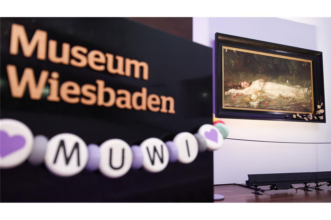 Rund 200 Swift-Fans sind am Sonntagnachmittag zur ersten Swift-Sonderveranstaltung ins Museum Wiesbaden gekommen.