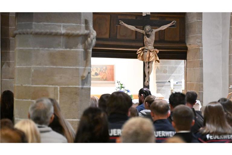 Rund 400 Menschen kamen zur Gedenkfeier nach Niedernhall.