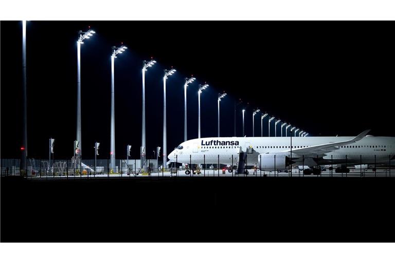 Rund 600 Menschen saßen in den Flugzeugen fest (Illustration).