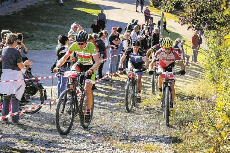 Rund 700 Radsportler bestimmen im Herbst wieder das Bild in Spiegelberg und seinen Wäldern. Am 13. Oktober findet bereits zum 14. Mal der Lautertal-Bikemarathon statt. Foto: A. Becher
